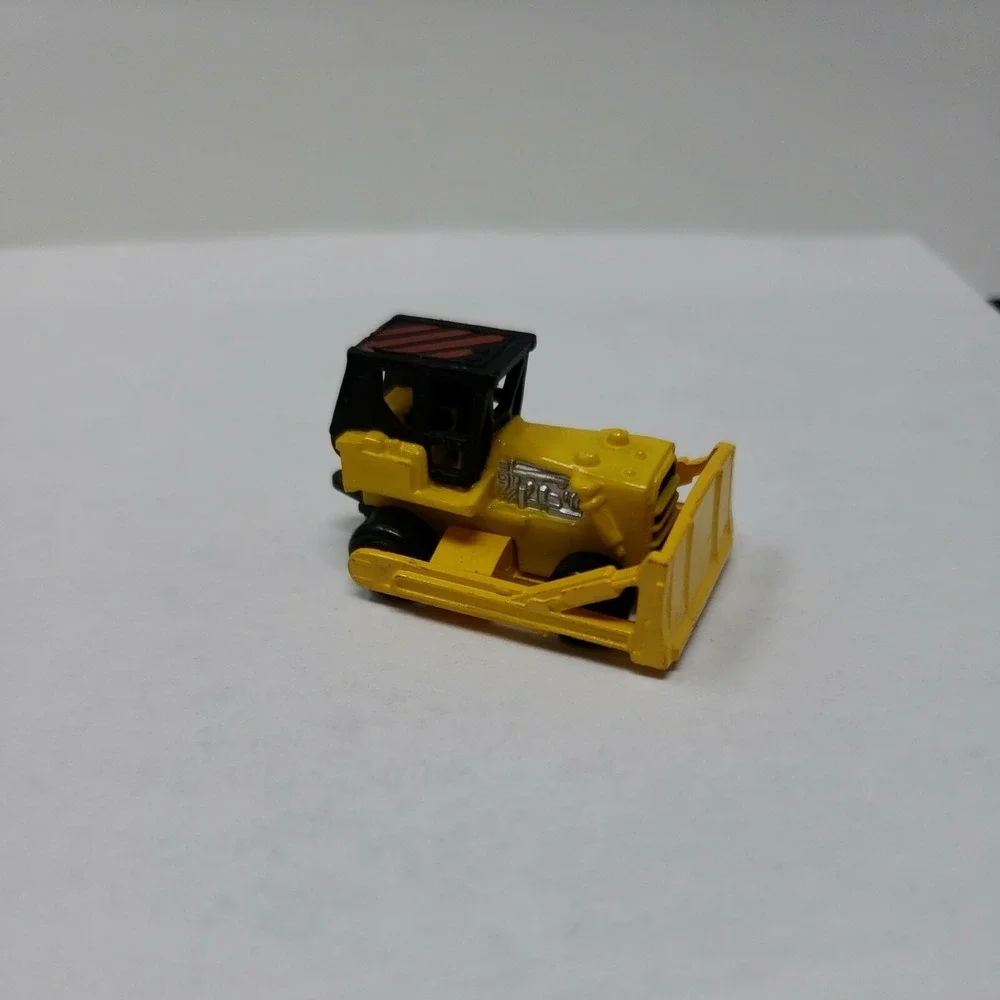 1987 Galoob Micro Machines lot of 10‎ Construction Vehicles,  Boats, and Planes